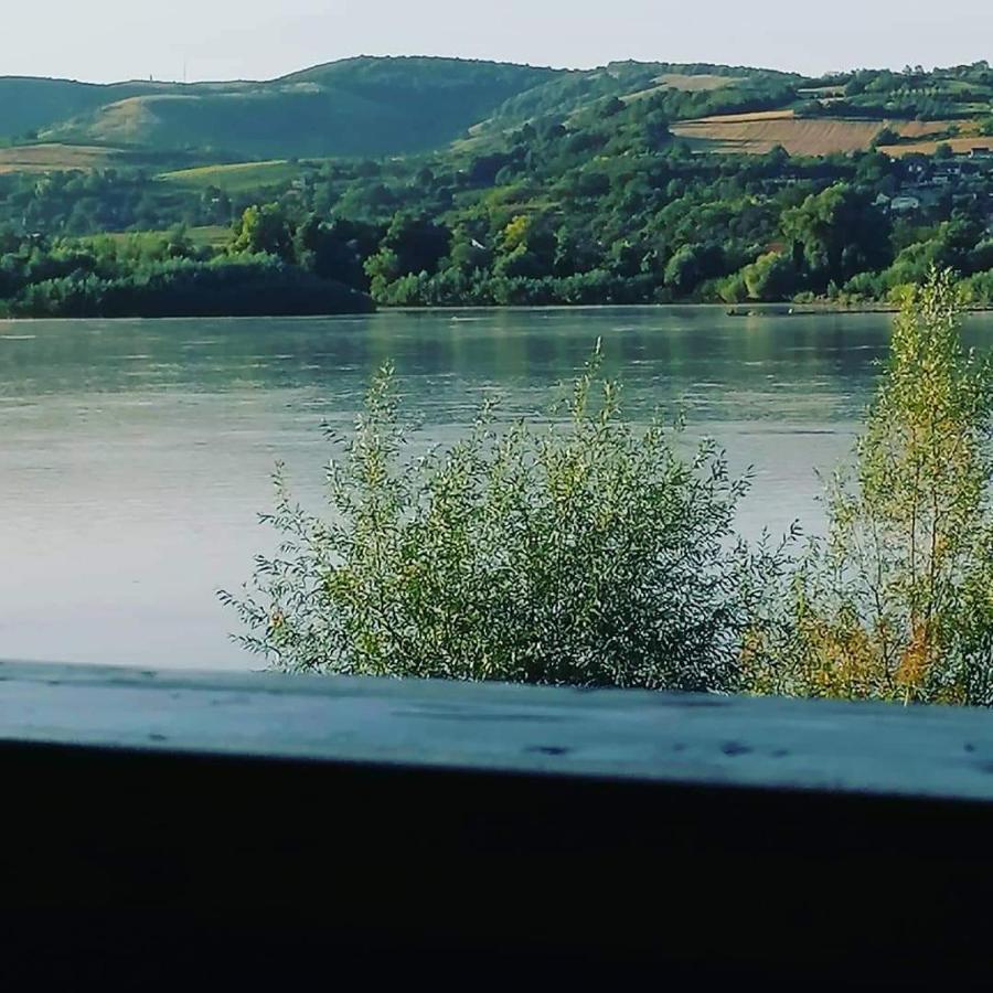 Captain'S House By The Danube River Cerevic Bagian luar foto