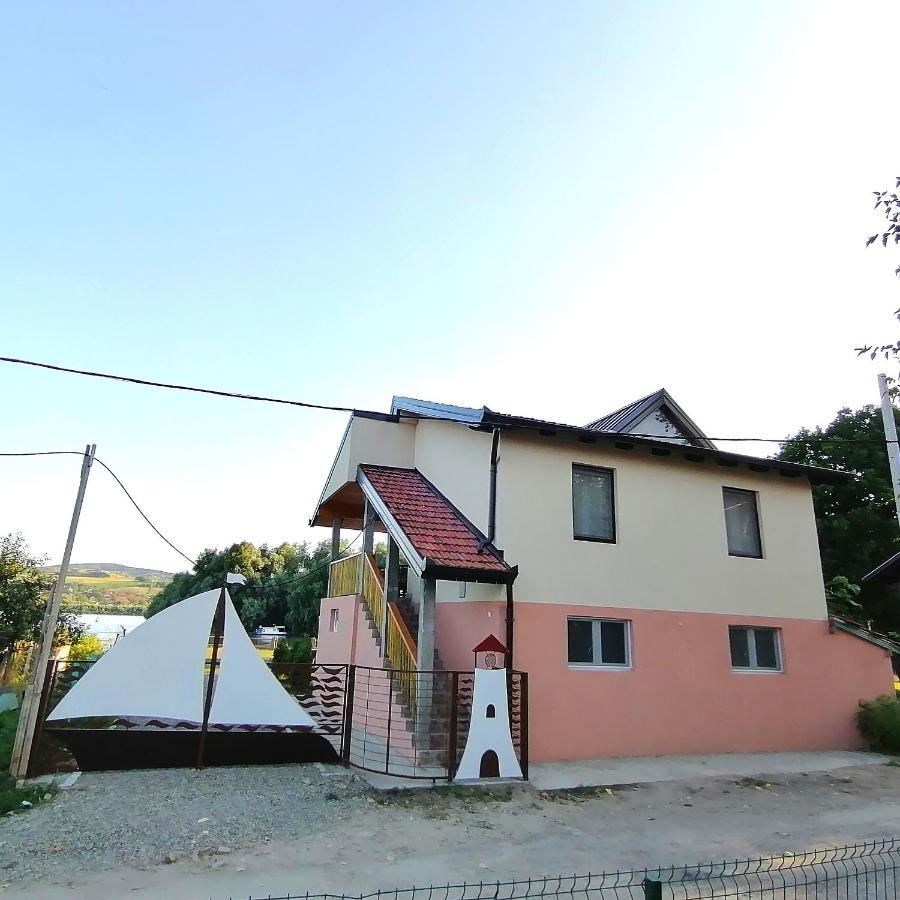 Captain'S House By The Danube River Cerevic Bagian luar foto